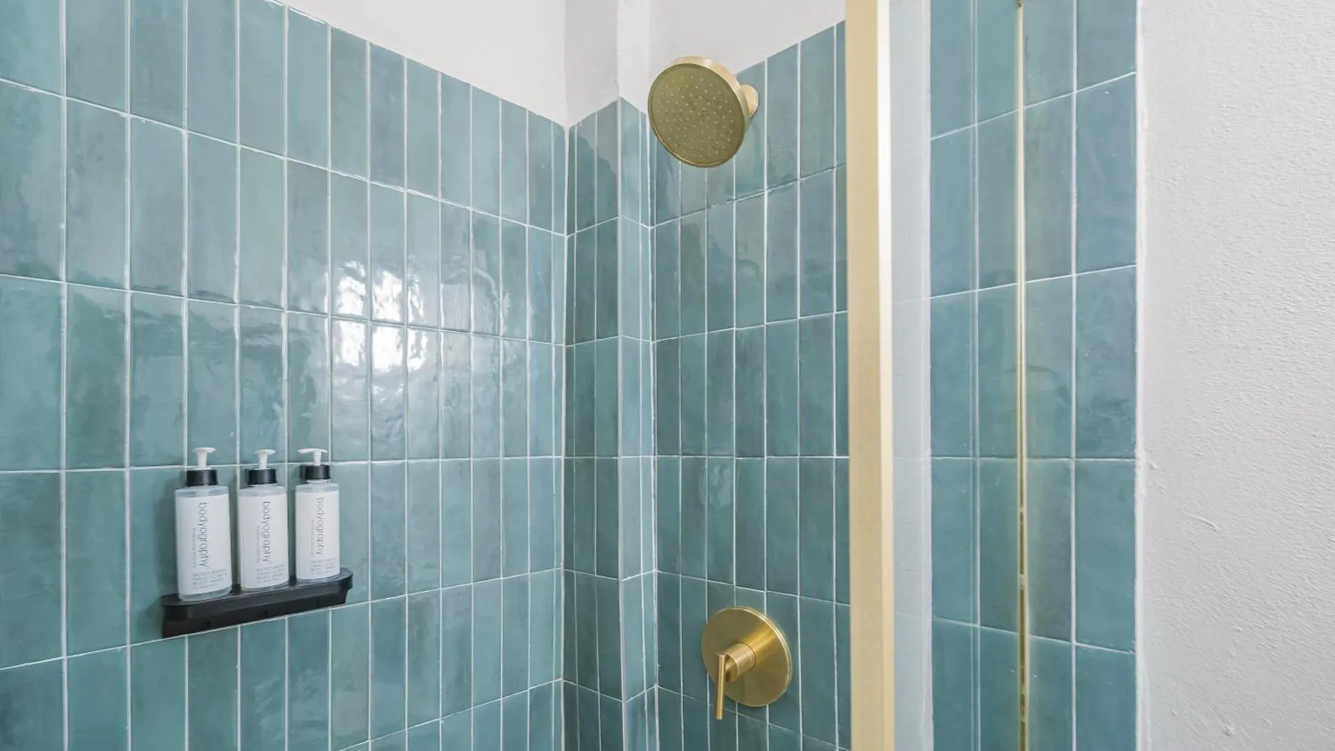 Room 9 Sleek & Serene Stay In 산후안 0*,  푸에르토리코